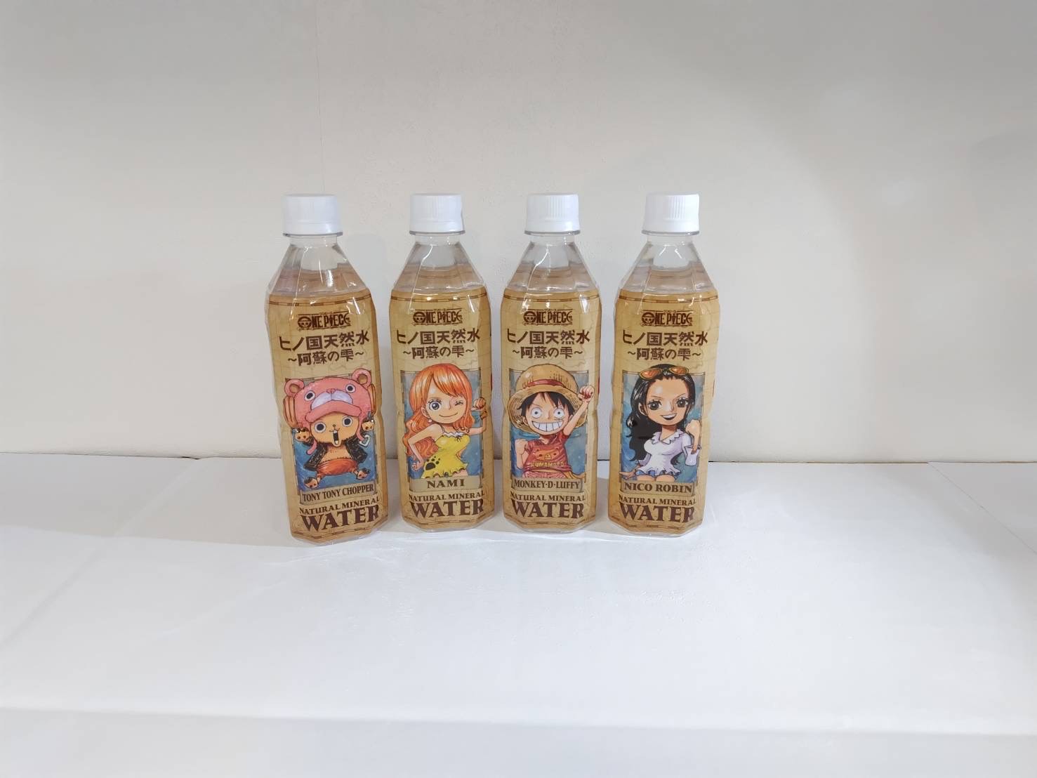 ヒノ国天然水　阿蘇の雫