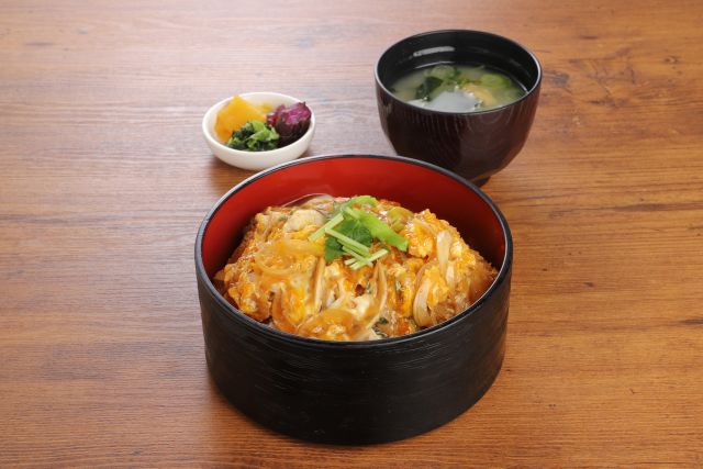 【ベイサイド港カフェ】熊本県産豚 ロースかつ丼